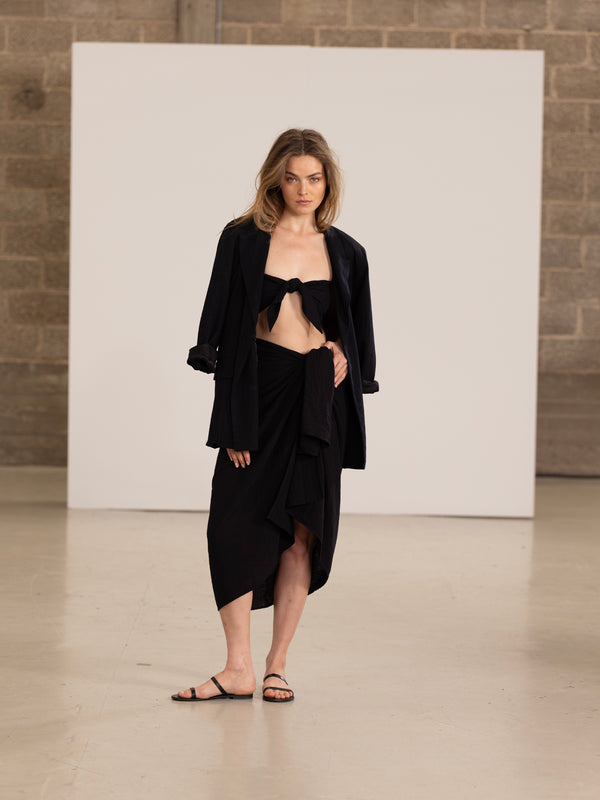 OASIS PAREO IN BLACK