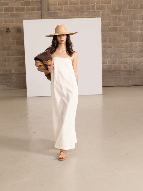 OASIS STRAPLESS MAXI DRESS IN CREAM
