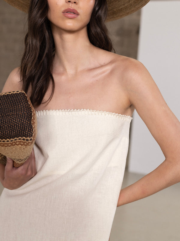 OASIS STRAPLESS MAXI DRESS IN CREAM