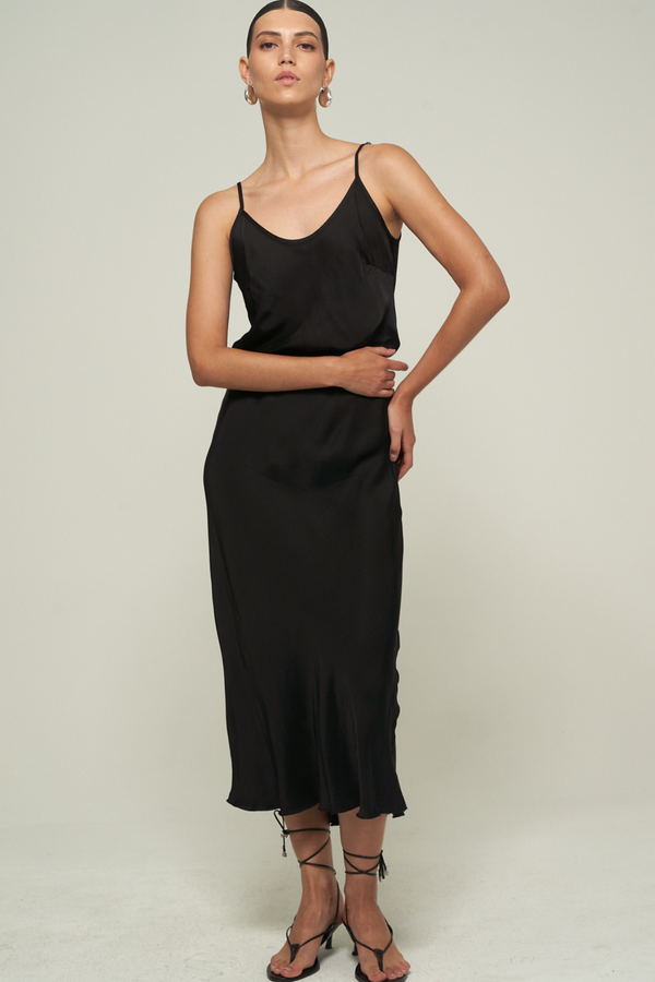 SATIN TANK TOP IN BLACK