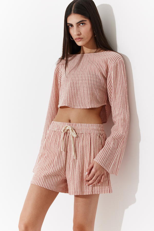 POSITANO STRIPED SHORT PANTS IN RED