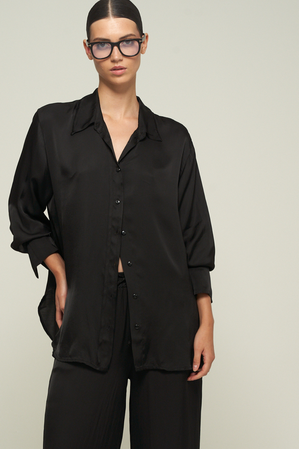 SATIN SHIRT IN BLACK