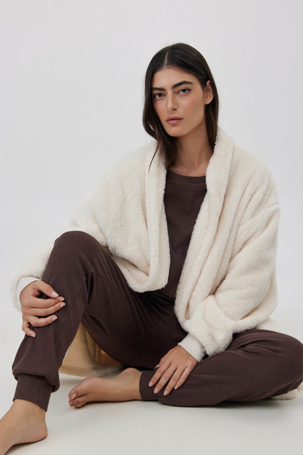 KNEE-LENGTH FLEECE JACKET IN CREAM