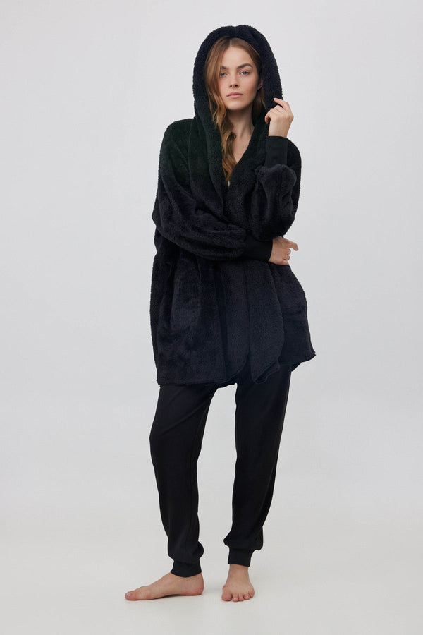 FLEECE JACKET WITH HOODIE IN BLACK
