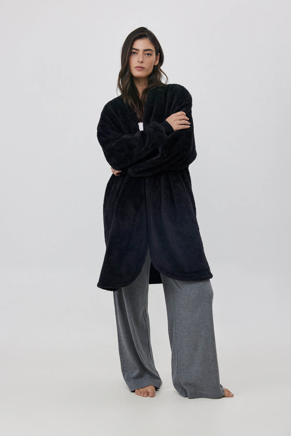 KNEE-LENGTH FLEECE JACKET IN BLACK