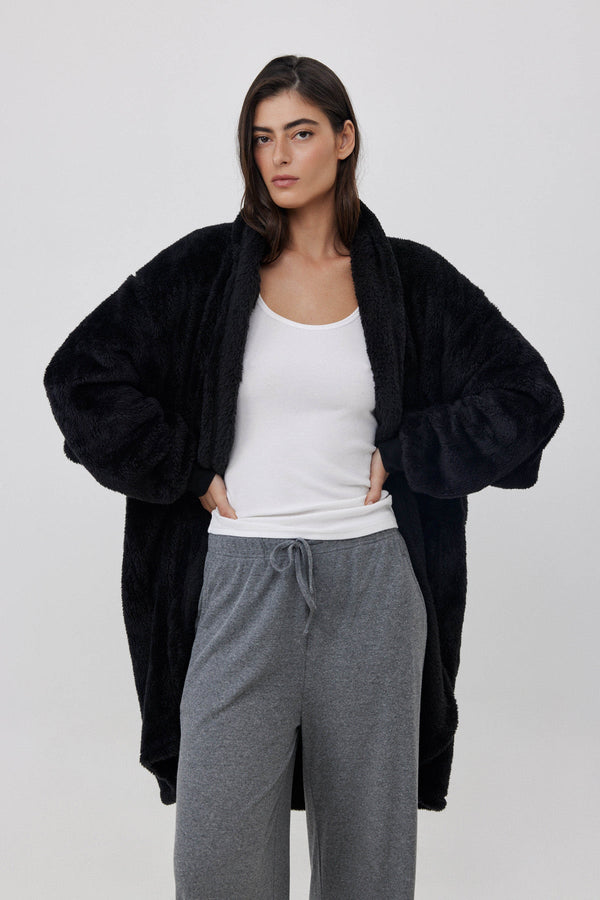 KNEE-LENGTH FLEECE JACKET IN BLACK