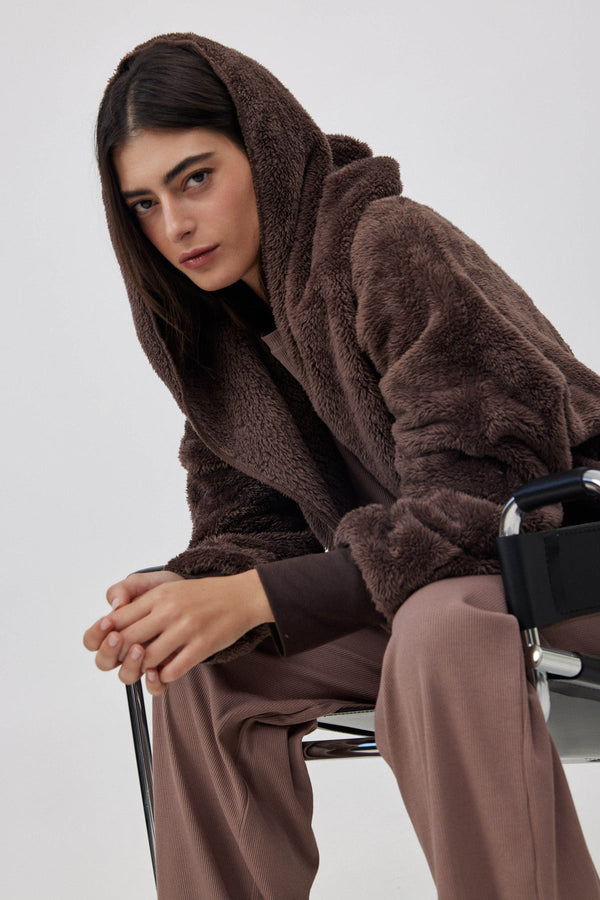 FLEECE JACKET WITH HOODIE IN BROWN