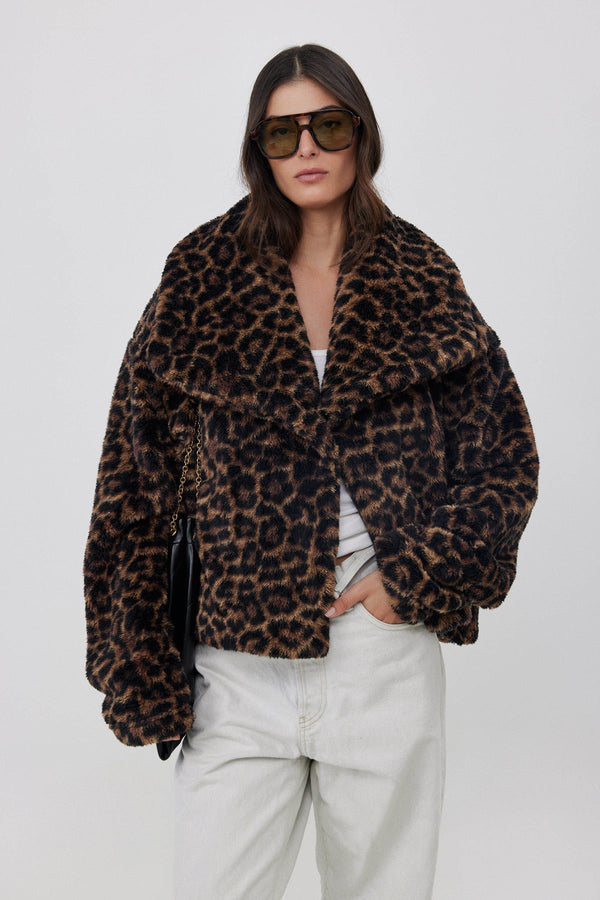 SHORT FLEECE JACKET WITH WIDE COLLAR  IN ANIMAL PRINT