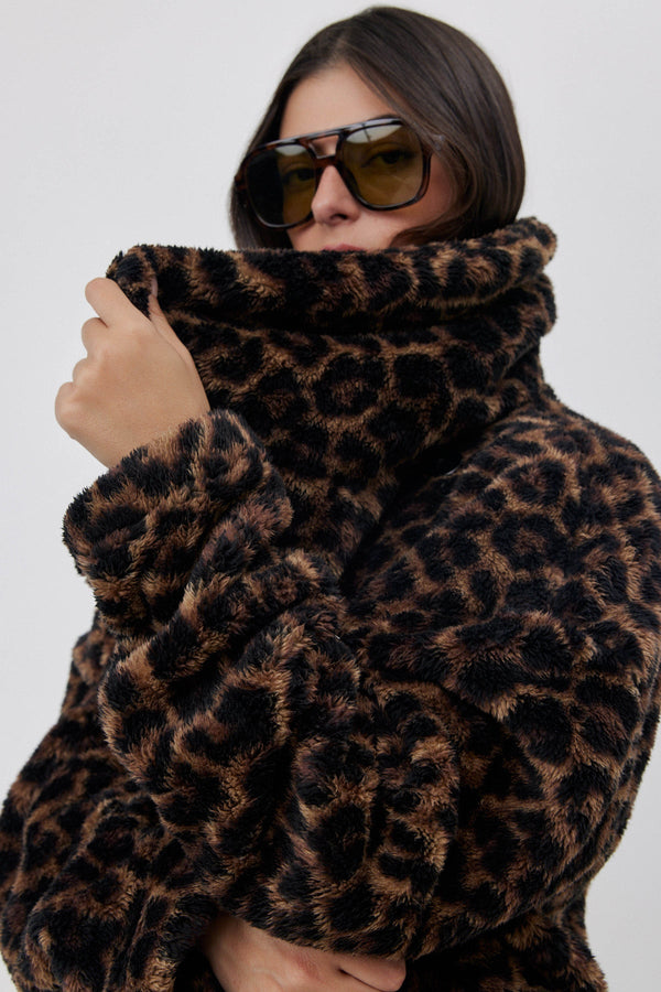 SHORT FLEECE JACKET WITH WIDE COLLAR  IN ANIMAL PRINT