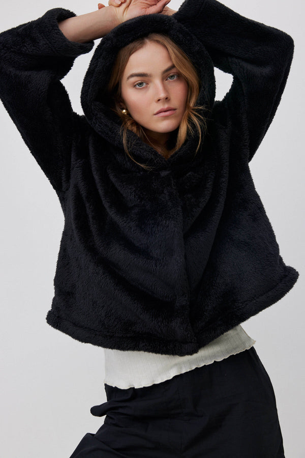 SHORT FLEECE JACKET WITH HOODIE IN BLACK