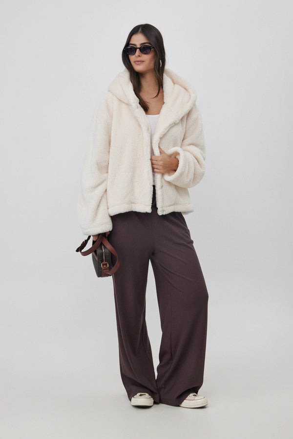 SHORT FLEECE JACKET WITH HOODIE IN CREAM