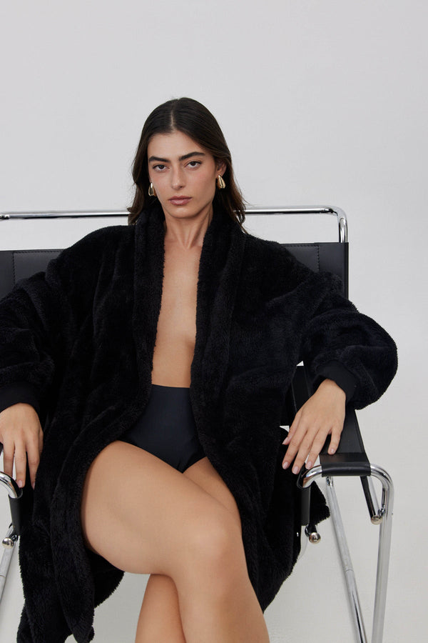 KNEE-LENGTH FLEECE JACKET IN BLACK