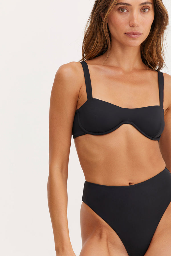TIMELESS CHIC SOFI BIKINI TOP - BLACK