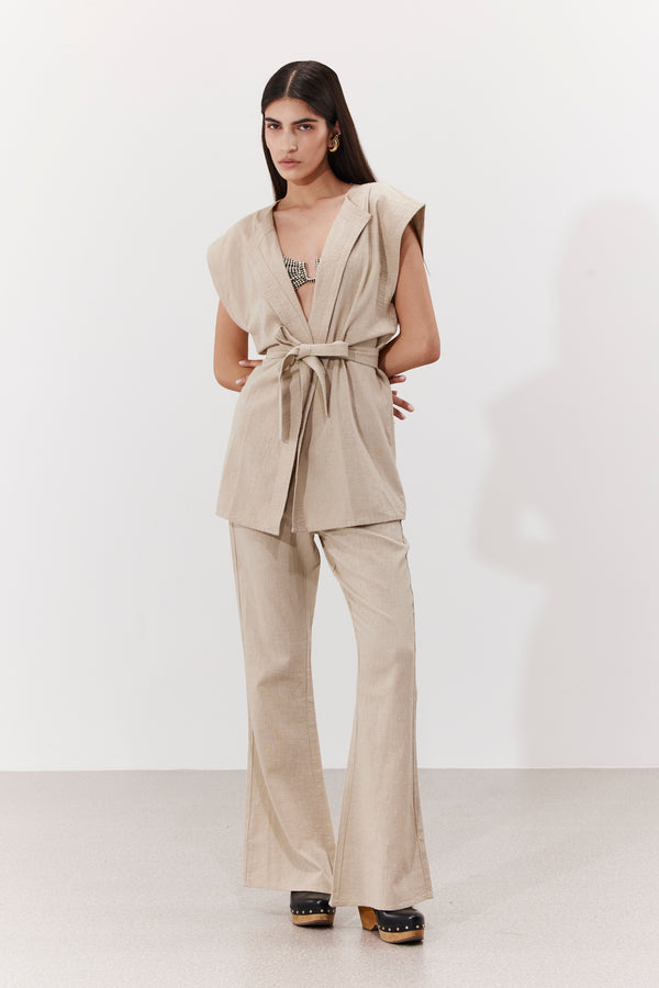 SORRENTO TIE FRONT VEST IN BEIGE
