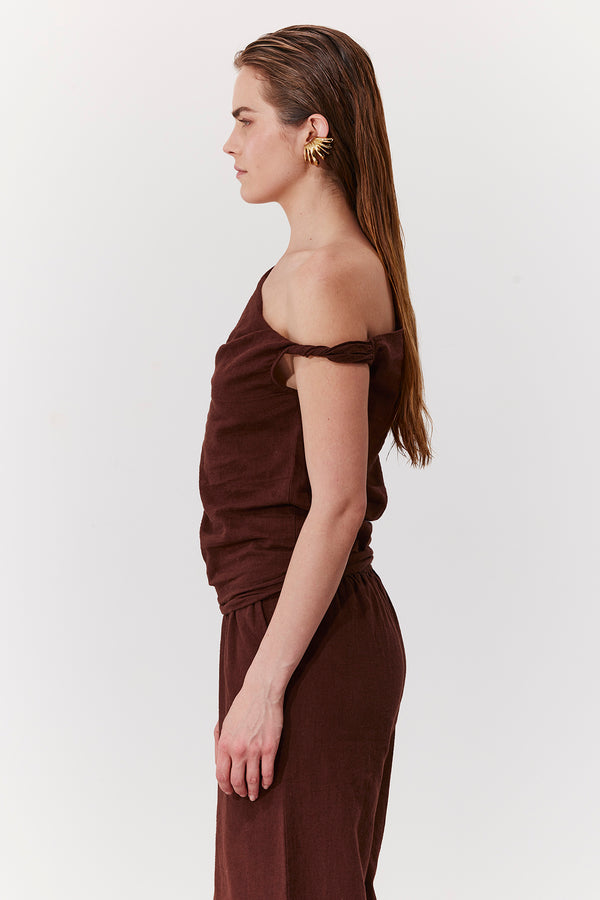 SORRENTO LINEN OFF THE SHOULDER TOP IN BROWN