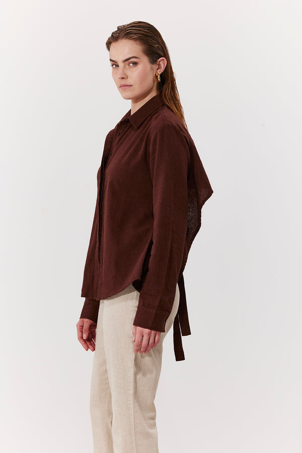 SORRENTO BUTTONED LINEN SHIRT WITH OPEN BACK IN BROWN