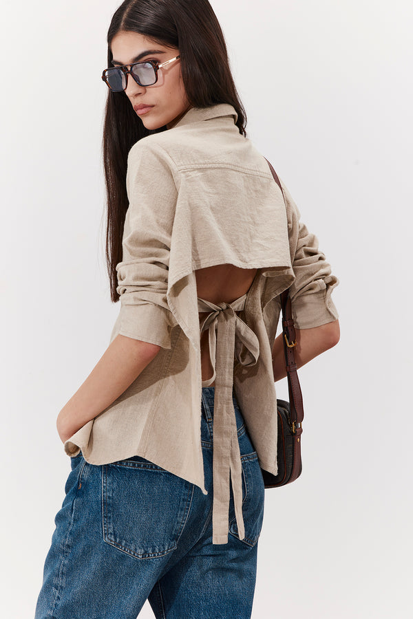 SORRENTO BUTTONED LINEN SHIRT WITH OPEN BACK IN BEIGE