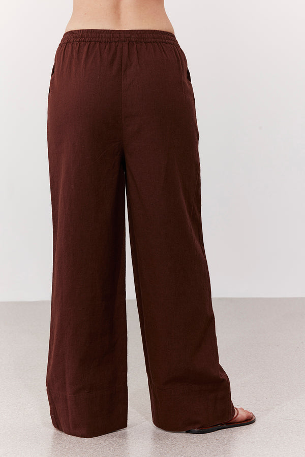 SORRENTO WIDE-LEG LINEN PANTS IN BROWN