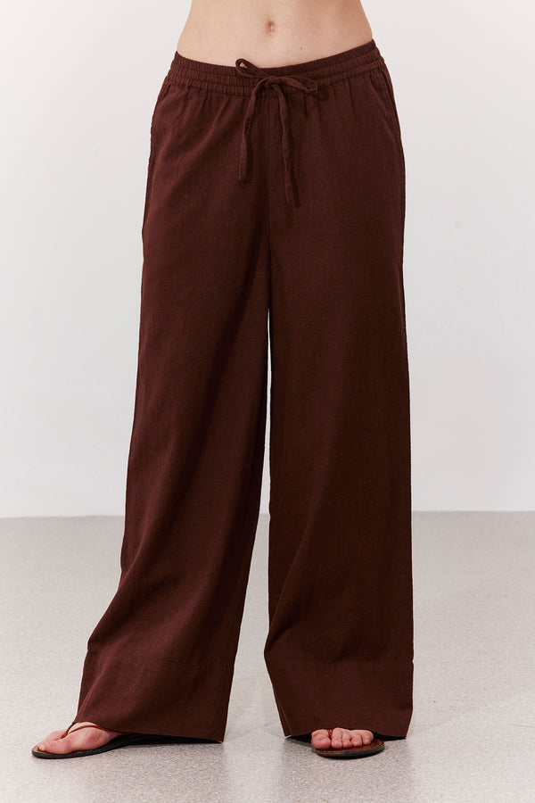 SORRENTO WIDE-LEG LINEN PANTS IN BROWN