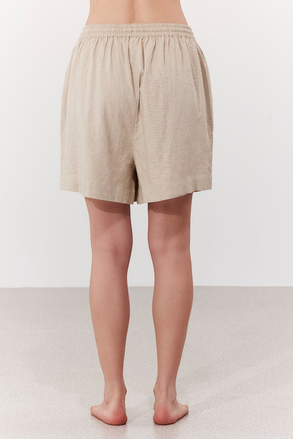 SORRENTO LINEN BERMUDA PANTS IN BEIGE