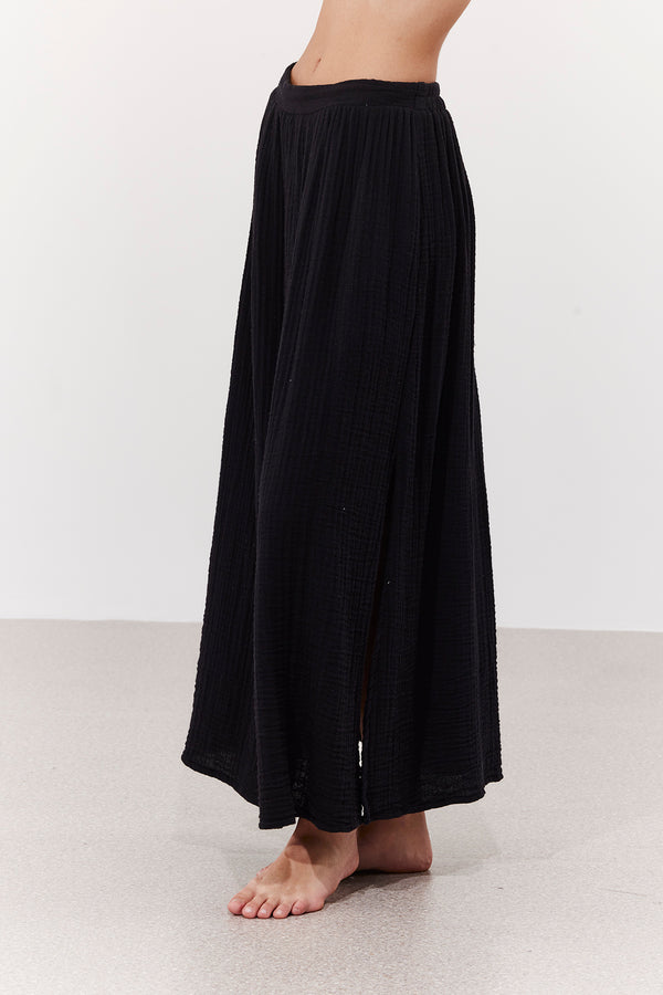 OASIS MIDI WRAP SKIRT IN BLACK