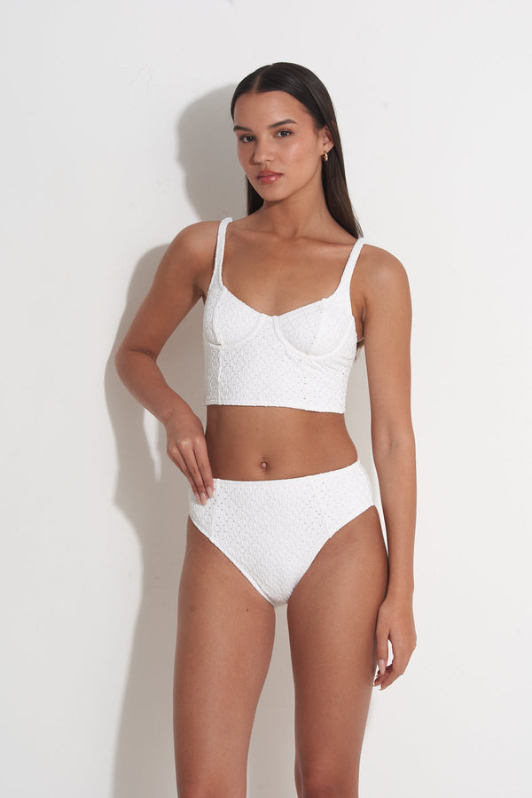 PILPEL CROCHET BIKINI TOP IN WHITE
