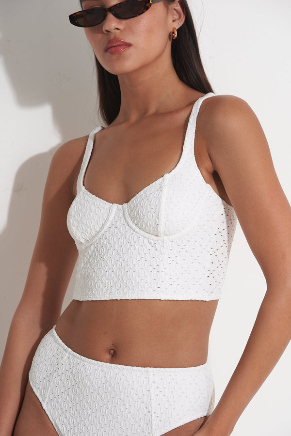 PILPEL CROCHET BIKINI TOP IN WHITE