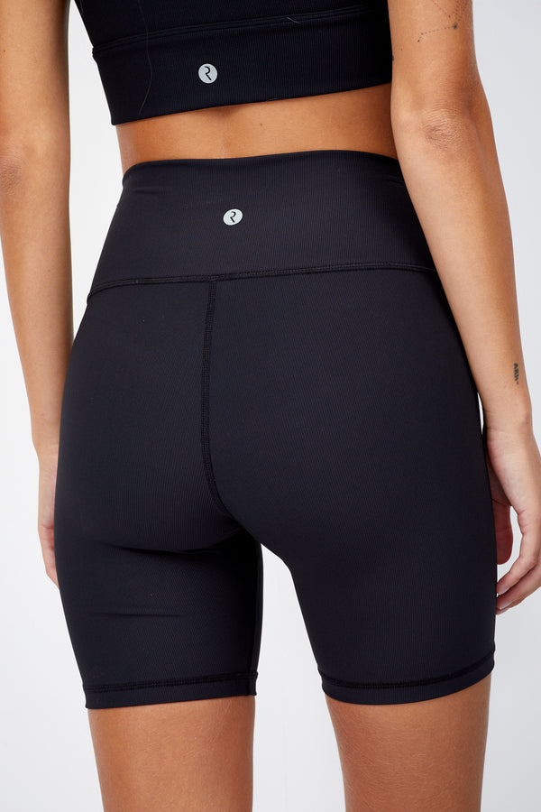 BLACK RIB BIKER SHORT