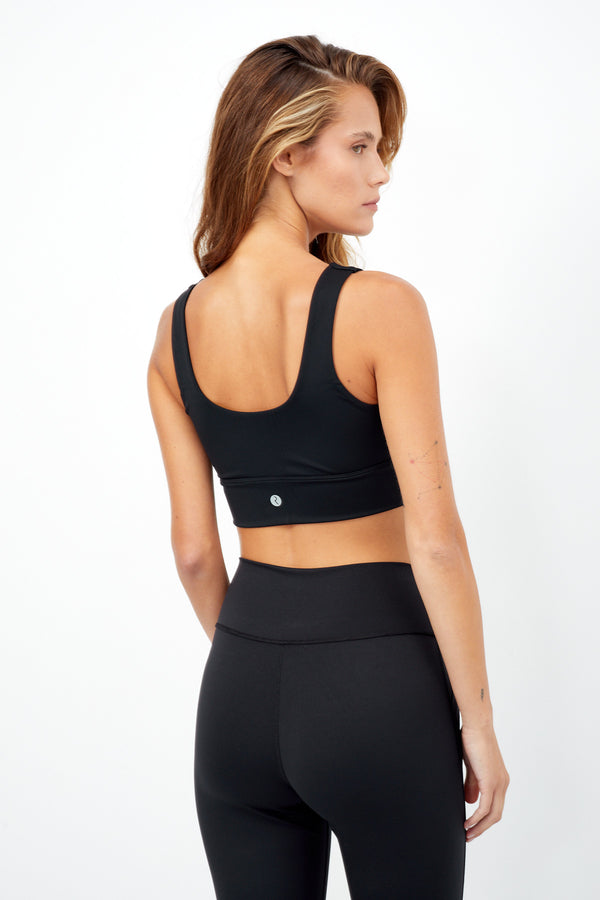 BLACK SPORT TOP