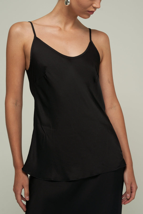SATIN TANK TOP IN BLACK