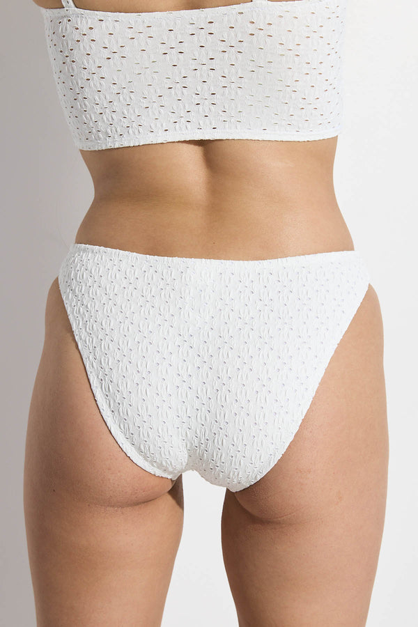 GOTTEX SIMPLY BIKINI BOTTOM WITH TEXTURED FABRIC IN WHITE