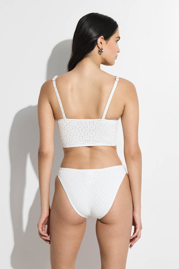 GOTTEX SIMPLY LONGLINE BIKINI TOP WITH TEXTURED FABRIC IN WHITE