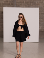 SORRENTO BERMUDA SHORTS IN BLACK