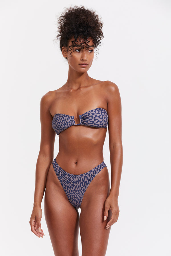 MIDNIGHT MAGIC SHELL SHAPED BIKINI TOP