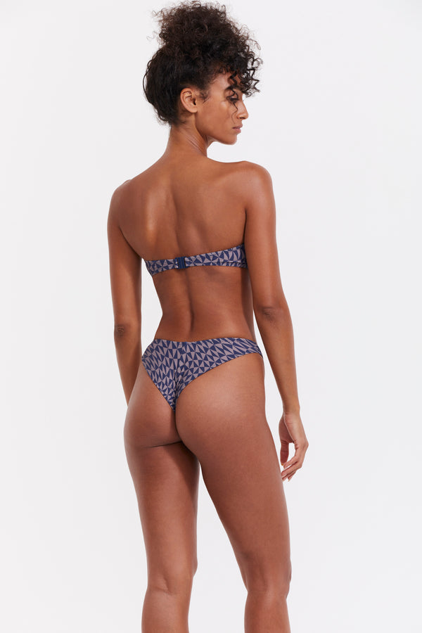 MIDNIGHT MAGIC SHELL SHAPED BIKINI TOP