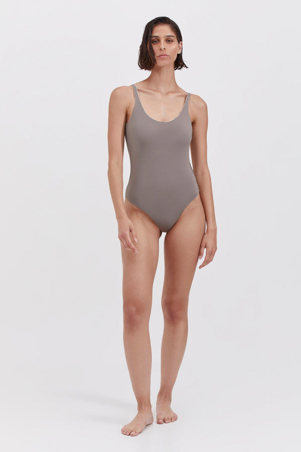 DOUBLE SIDED ONE PIECE IN STONE