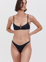 BIKINI TOP IN BLACK