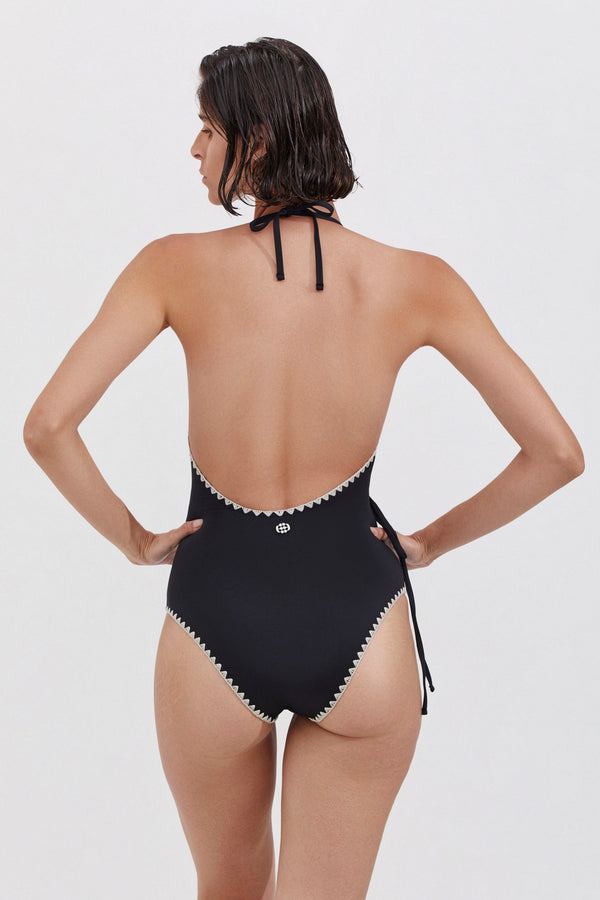 WRAP ONE PIECE IN BLACK