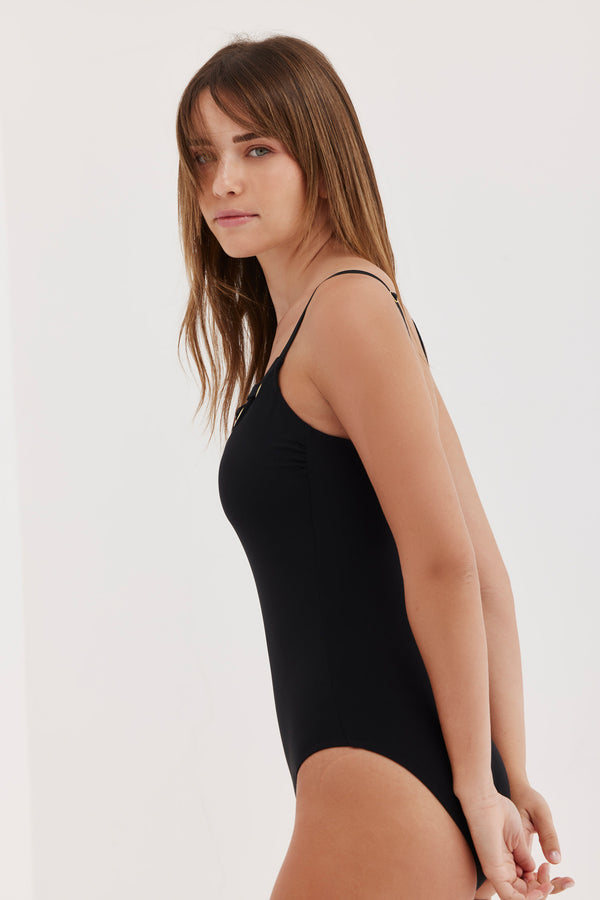 TURKIZ ONE PIECE LOOPS- BLACK