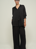 SATIN WIDE-LEG PANTS IN BLACK