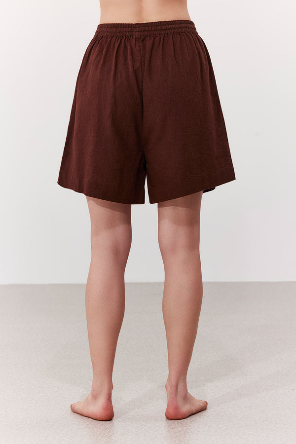 SORRENTO LINEN BERMUDA PANTS IN BROWN