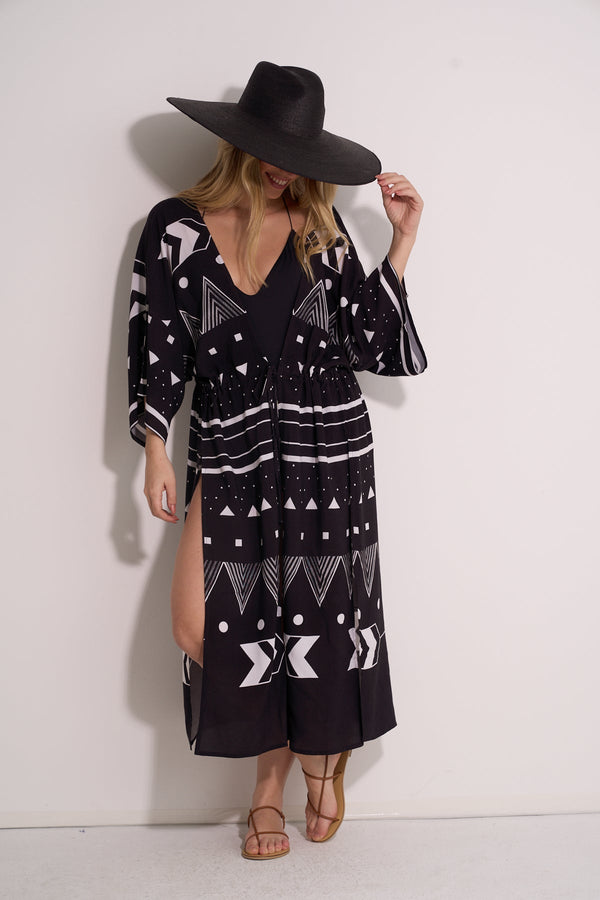 BEACH KIMONO - GEOMETRIC BLACK AND WHITE