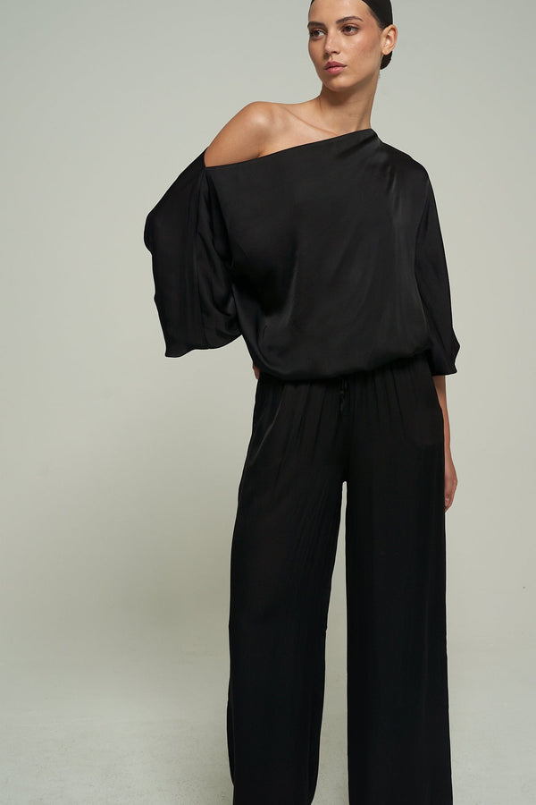 SATIN OFF THE SHOULDER TOP IN BLACK