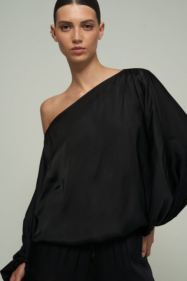 SATIN OFF THE SHOULDER TOP IN BLACK