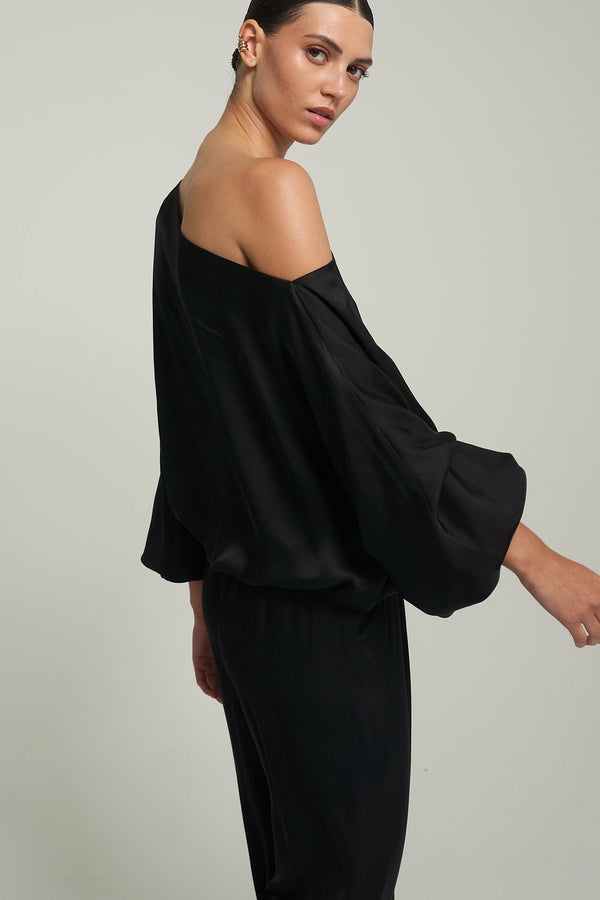 SATIN OFF THE SHOULDER TOP IN BLACK