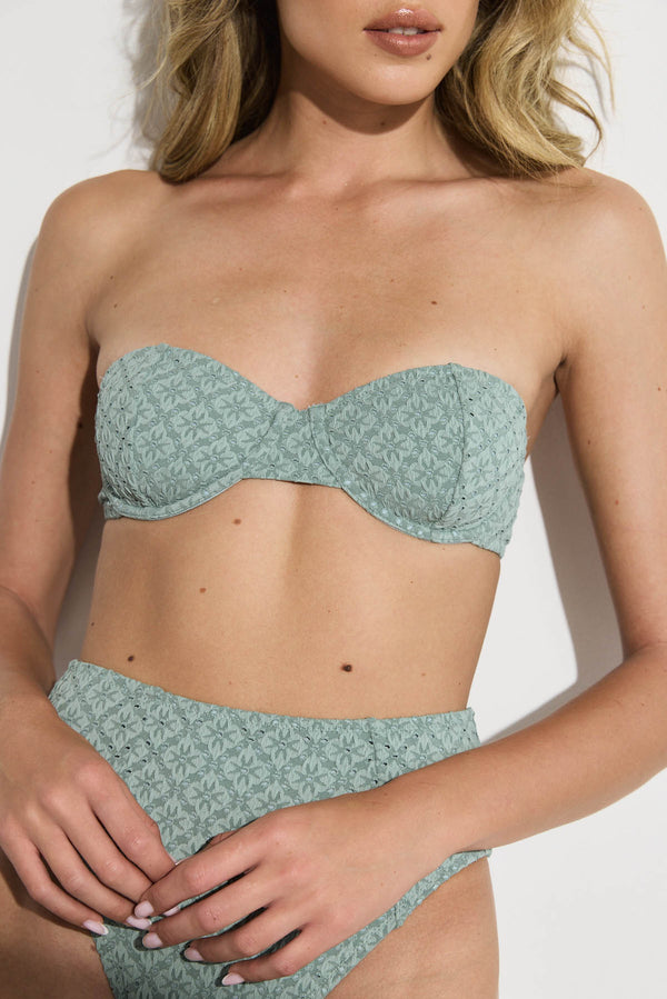 GOTTEX SIMPLY BRALETTE BIKINI TOP WITH TEXTURED FABRIC IN GREEN