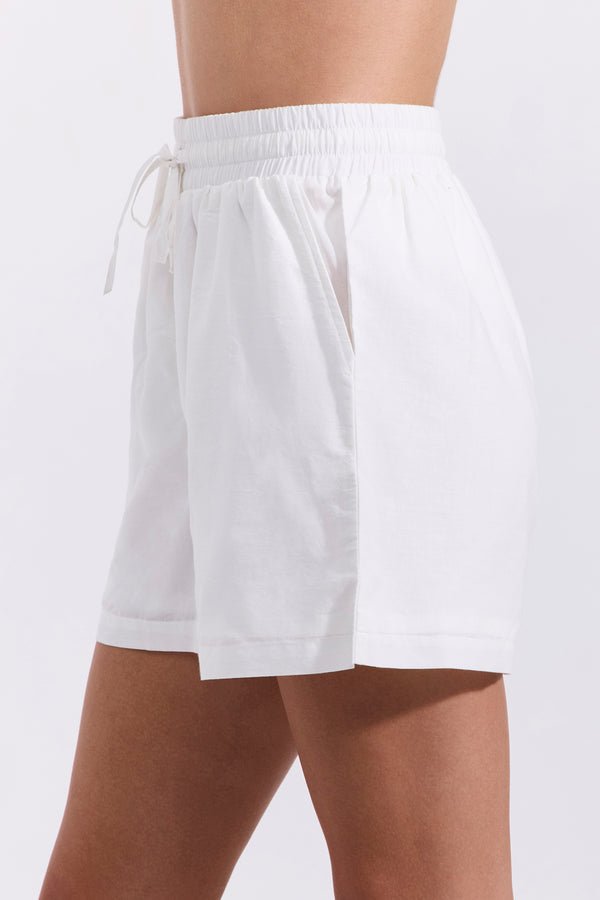 Luma RESORT Cottom Shorts- White
